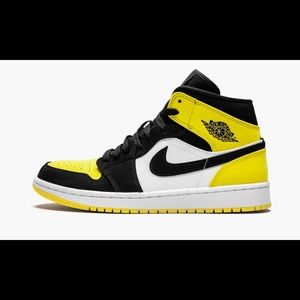 Air Jordan 1 Mid SE 'Yellow Toe'